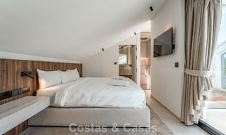 Modern renovated duplex penthouse with sea views for sale within walking distance of Puerto Banús, Marbella 789149 