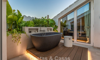 Modern renovated duplex penthouse with sea views for sale within walking distance of Puerto Banús, Marbella 789158 