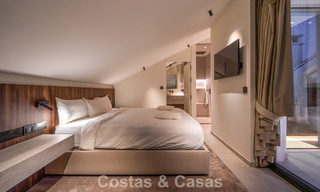 Modern renovated duplex penthouse with sea views for sale within walking distance of Puerto Banús, Marbella 789162 