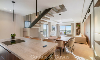 Modern renovated duplex penthouse with sea views for sale within walking distance of Puerto Banús, Marbella 789163 