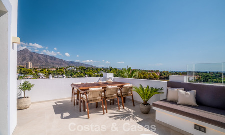 Modern renovated duplex penthouse with sea views for sale within walking distance of Puerto Banús, Marbella 789173
