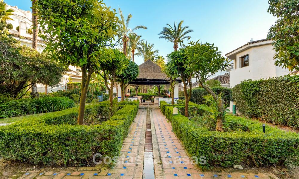 Luxury ground-floor apartment for sale just steps from the beach in Elviria, Marbella 789230