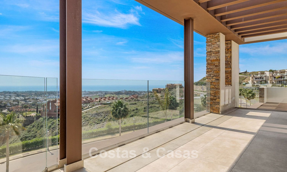 Move-in ready luxury villa with modern architecture and panoramic sea views for sale in Marbella - Benahavis 788932