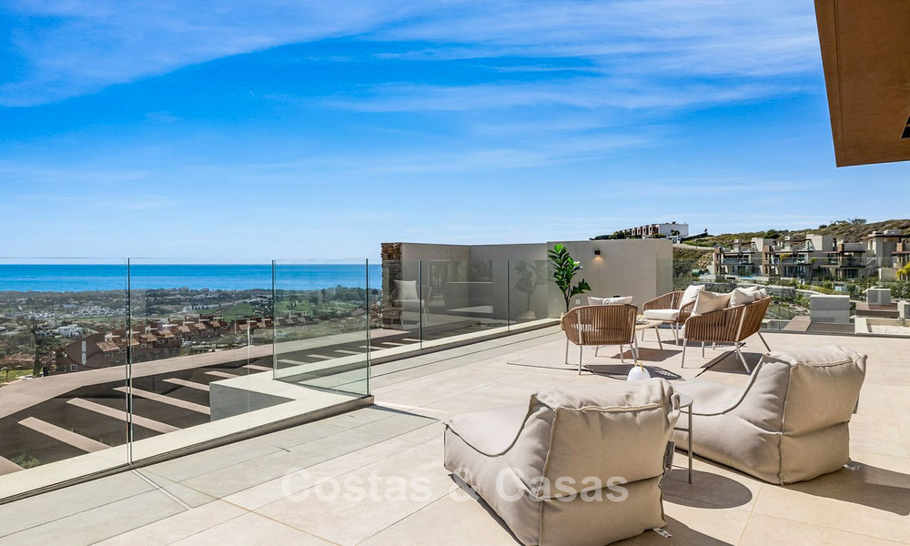 Move-in ready luxury villa with modern architecture and panoramic sea views for sale in Marbella - Benahavis 788935