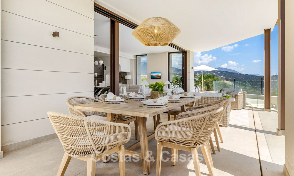 Move-in ready luxury villa with modern architecture and panoramic sea views for sale in Marbella - Benahavis 788940