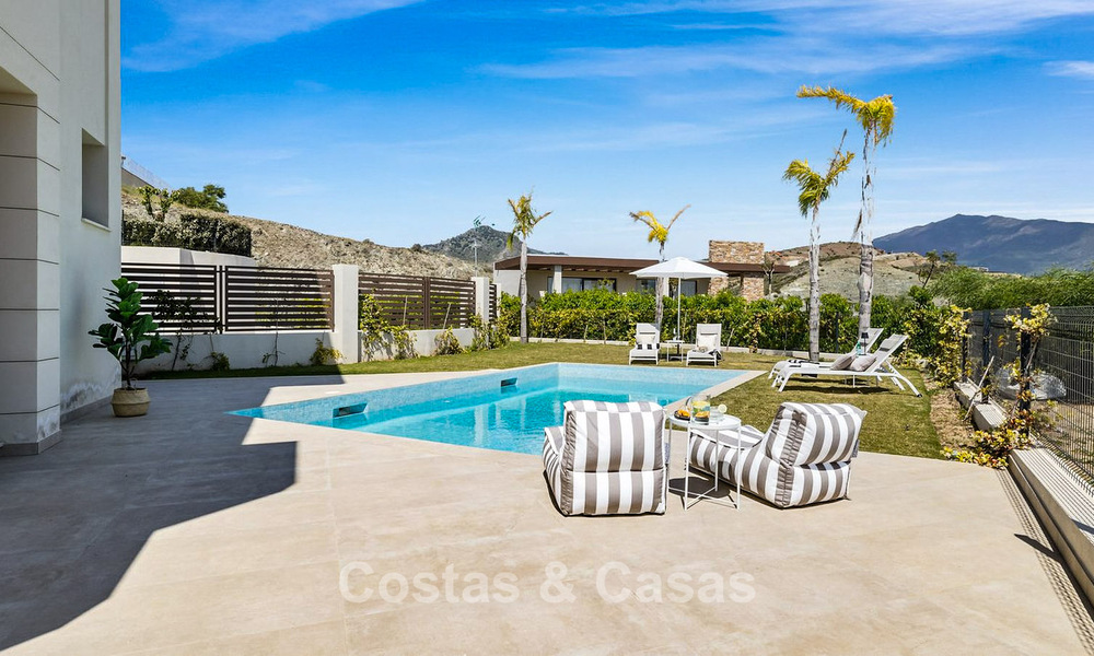 Move-in ready luxury villa with modern architecture and panoramic sea views for sale in Marbella - Benahavis 788942