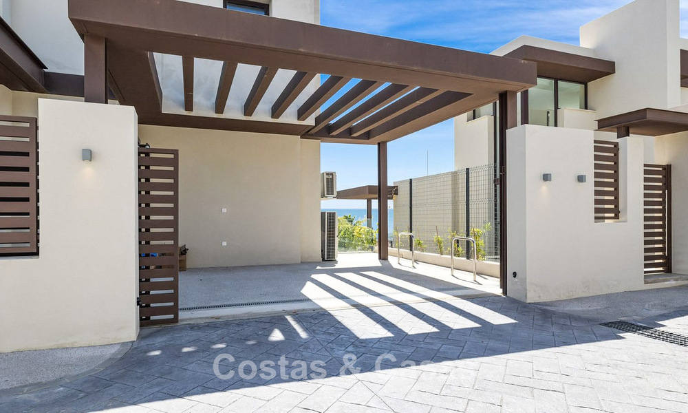 Move-in ready luxury villa with modern architecture and panoramic sea views for sale in Marbella - Benahavis 788943