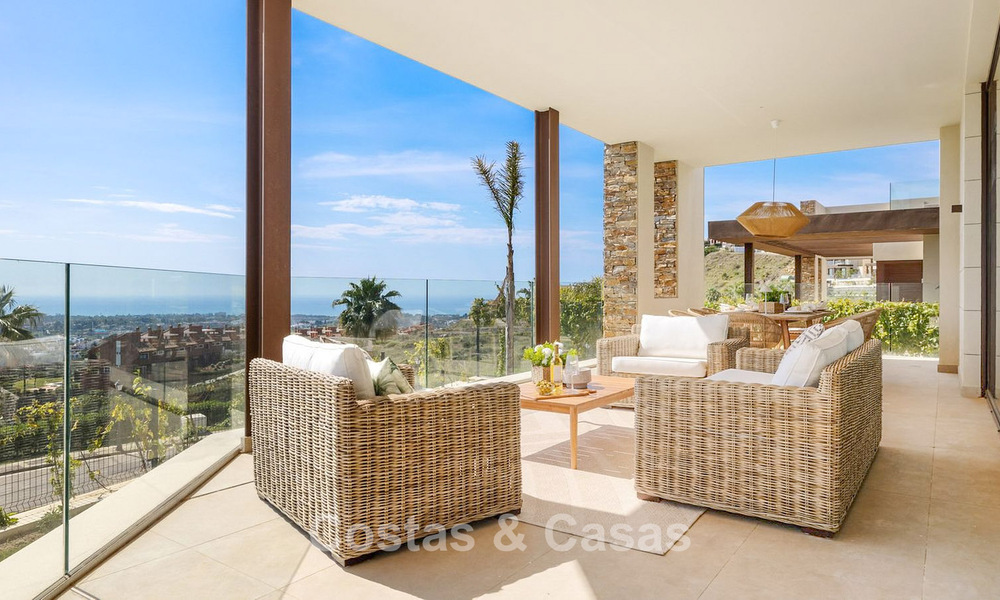 Move-in ready luxury villa with modern architecture and panoramic sea views for sale in Marbella - Benahavis 788948