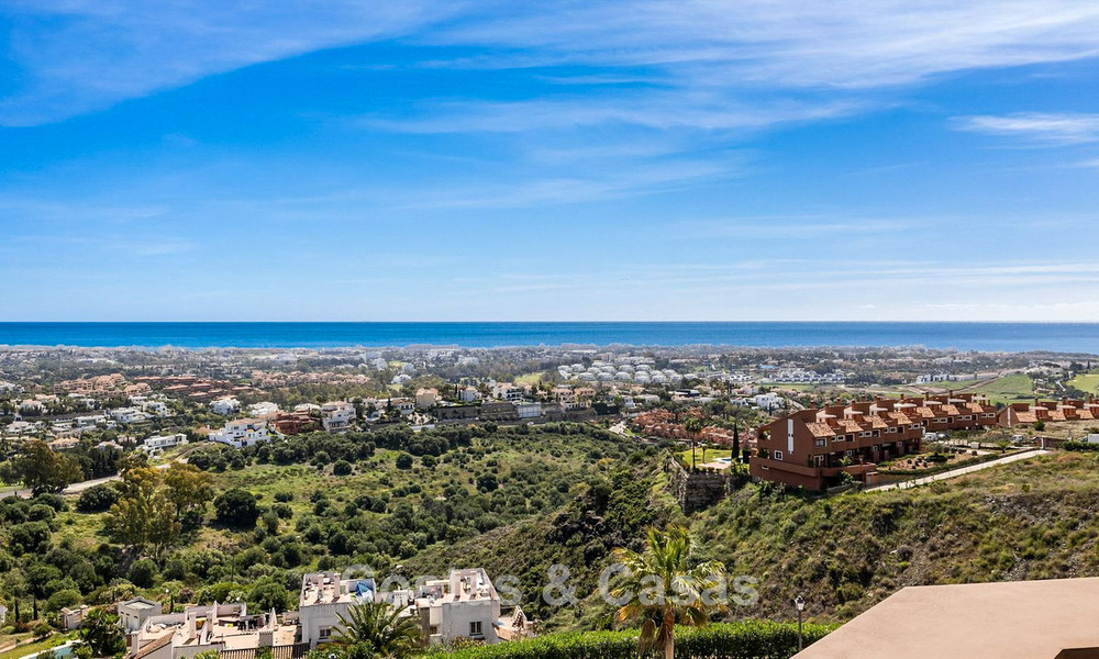 Move-in ready luxury villa with modern architecture and panoramic sea views for sale in Marbella - Benahavis 788949