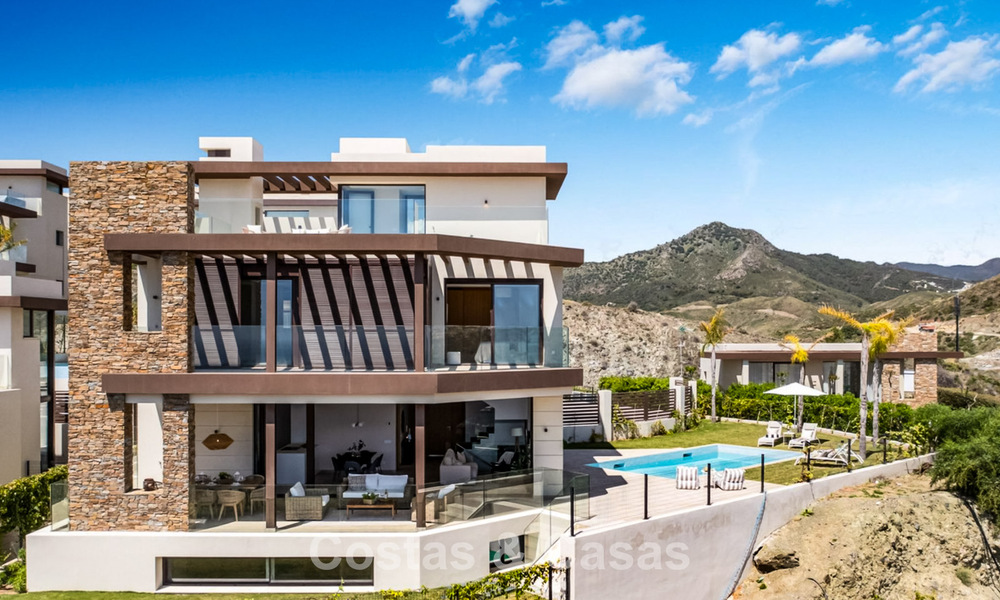 Move-in ready luxury villa with modern architecture and panoramic sea views for sale in Marbella - Benahavis 788964