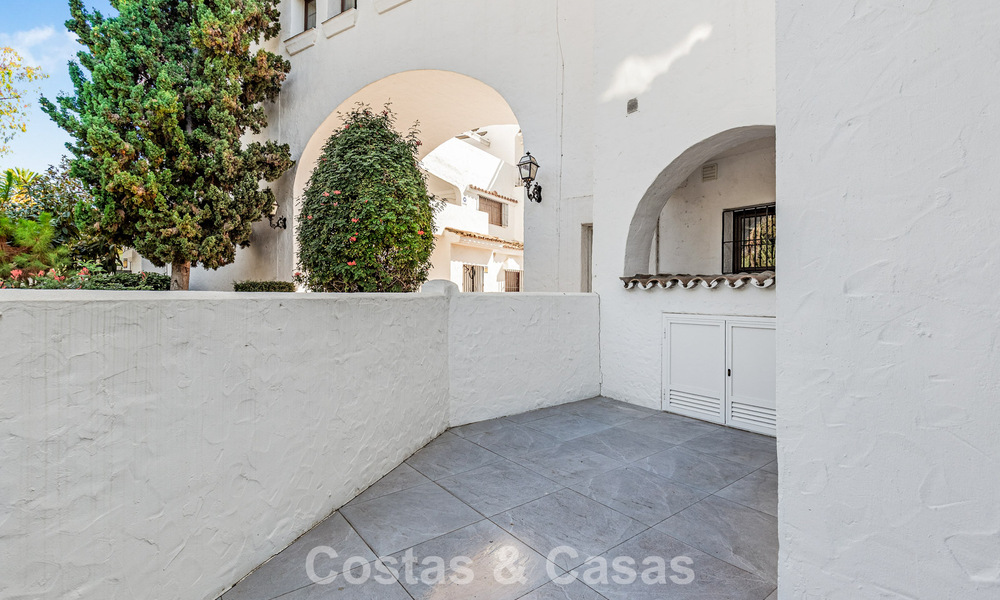 Renovated luxury apartment for sale just steps from the beach and the center of Puerto Banus, Marbella 789018