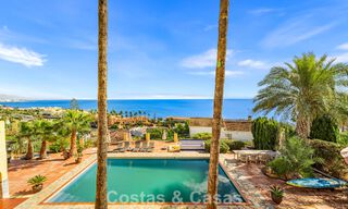 Authentic Mediterranean villa with modern interior and magnificent sea views for sale west of Estepona center 788989 