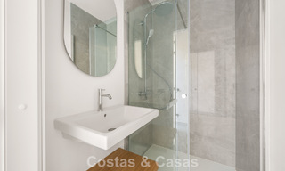 Authentic Mediterranean villa with modern interior and magnificent sea views for sale west of Estepona center 789002 