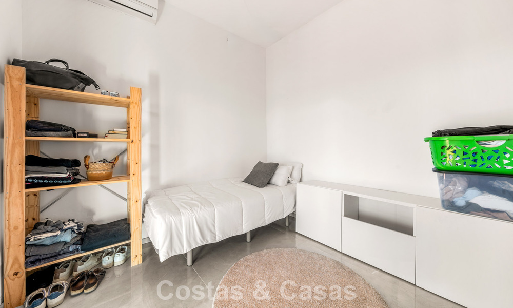 Authentic Mediterranean villa with modern interior and magnificent sea views for sale west of Estepona center 789011