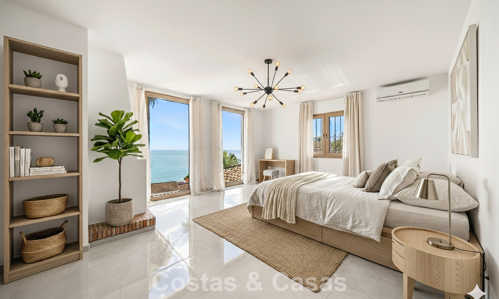 Authentic Mediterranean villa with modern interior and magnificent sea views for sale west of Estepona center 789014