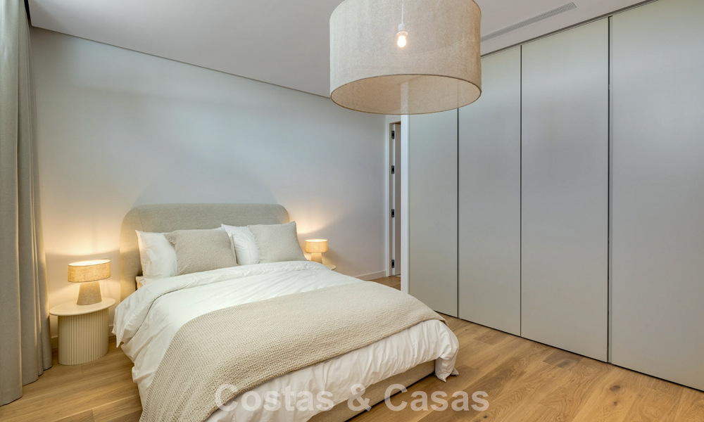 Attractive designer villa with spectacular sea views for sale in Elviria, east of Marbella center 789082