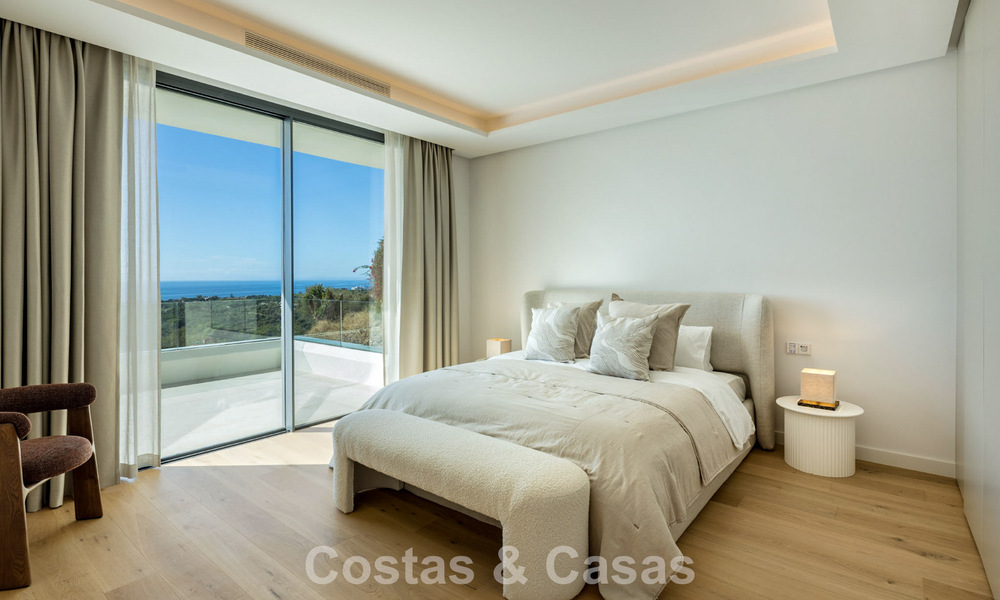 Attractive designer villa with spectacular sea views for sale in Elviria, east of Marbella center 789089