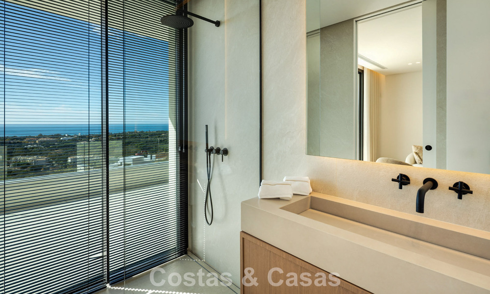 Attractive designer villa with spectacular sea views for sale in Elviria, east of Marbella center 789090