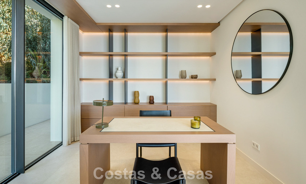 Attractive designer villa with spectacular sea views for sale in Elviria, east of Marbella center 789099