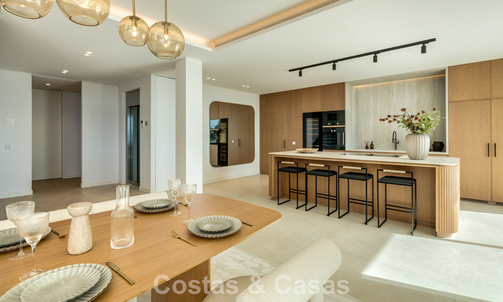 Attractive designer villa with spectacular sea views for sale in Elviria, east of Marbella center 789102