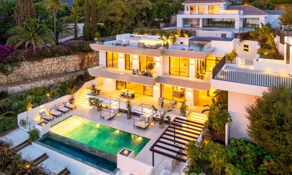 Attractive designer villa with spectacular sea views for sale in Elviria, east of Marbella center 789107