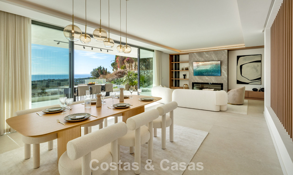 Attractive designer villa with spectacular sea views for sale in Elviria, east of Marbella center 789111