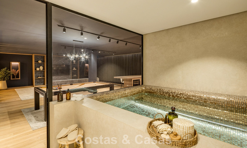 Attractive designer villa with spectacular sea views for sale in Elviria, east of Marbella center 789120