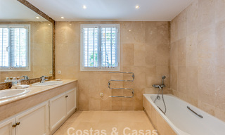 Large Spanish-style villa for sale adjacent to a first-class golf course, gated in la quinta, Marbella - Benahavís 789271 