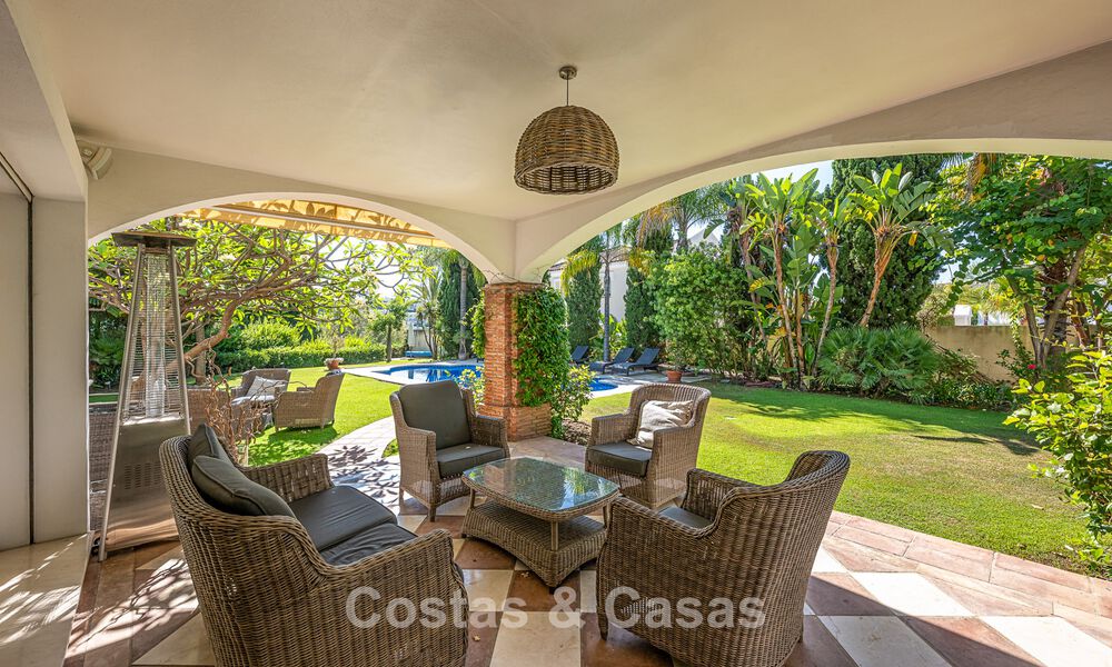 Large Spanish-style villa for sale adjacent to a first-class golf course, gated in la quinta, Marbella - Benahavís 789280