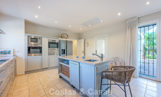 Large Spanish-style villa for sale adjacent to a first-class golf course, gated in la quinta, Marbella - Benahavís 789298 