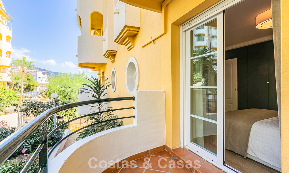 Refurbished apartment for sale within walking distance of local amenities and Puerto Banus in Nueva Andalucia, Marbella 789355