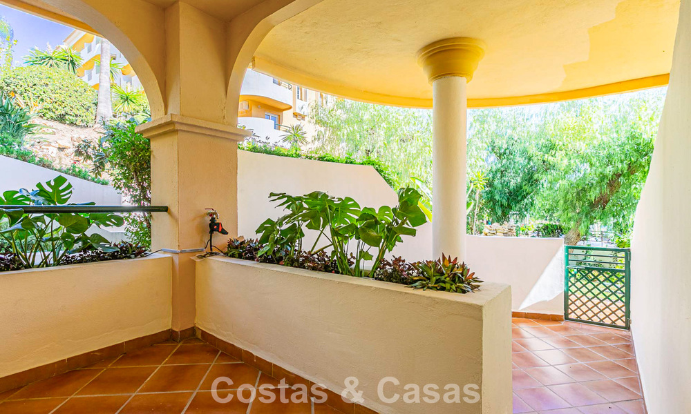 Refurbished apartment for sale within walking distance of local amenities and Puerto Banus in Nueva Andalucia, Marbella 789363