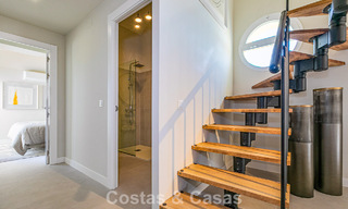 Duplex penthouse with sea views for sale within walking distance of amenities and Puerto Banus in Nueva Andalucia, Marbella 789319 