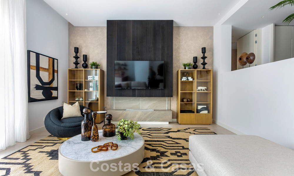 Move-in ready luxury villa with minimalist architecture for sale on the New Golden Mile between Marbella and Estepona 789679