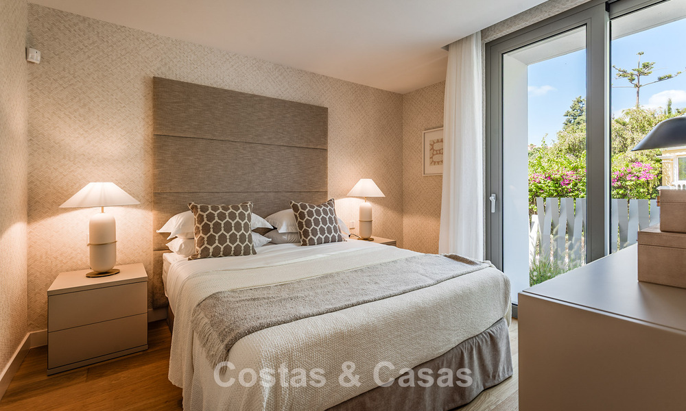 Move-in ready luxury villa with minimalist architecture for sale on the New Golden Mile between Marbella and Estepona 789688