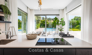 Move-in ready luxury villa with minimalist architecture for sale on the New Golden Mile between Marbella and Estepona 789694 