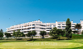 Contemporary new-build apartments for sale bordering the golf course in Mijas, Costa del Sol 789300 