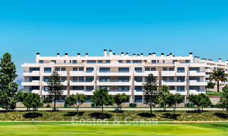 Contemporary new-build apartments for sale bordering the golf course in Mijas, Costa del Sol 789304 