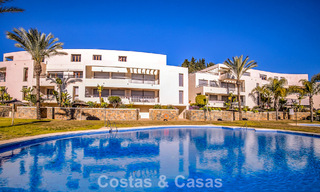 Move-in ready, contemporary apartment with panoramic sea views for sale east of Marbella 789384 