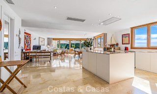 Move-in ready, contemporary apartment with panoramic sea views for sale east of Marbella 789397 