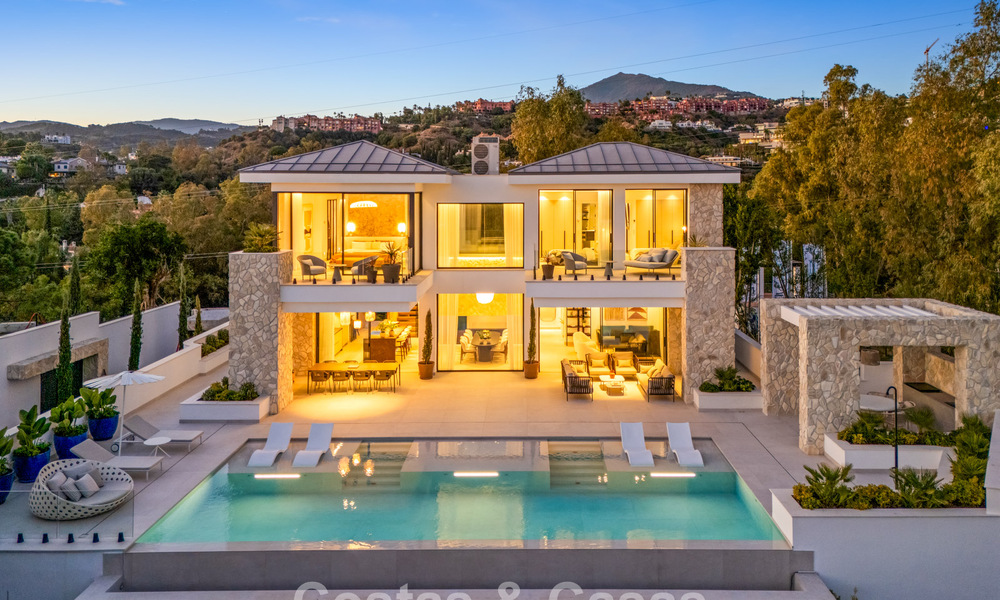 Exclusive contemporary luxury villa for sale within a secured community in La Quinta, Benahavís - Marbella 789403