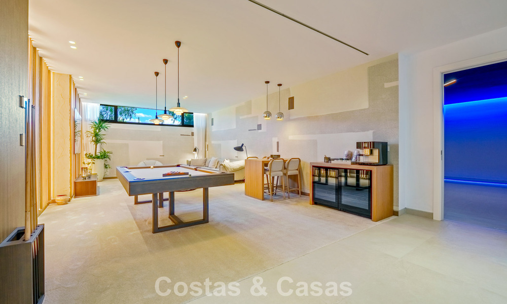 Exclusive contemporary luxury villa for sale within a secured community in La Quinta, Benahavís - Marbella 789407