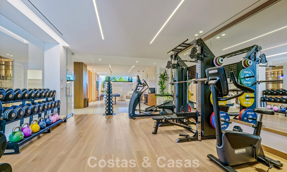 Exclusive contemporary luxury villa for sale within a secured community in La Quinta, Benahavís - Marbella 789412