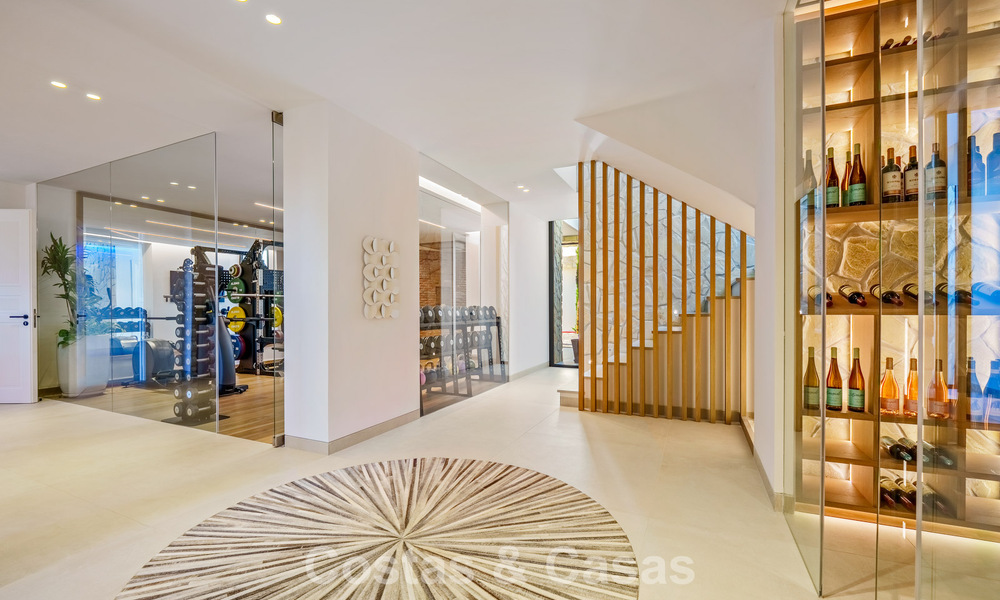 Exclusive contemporary luxury villa for sale within a secured community in La Quinta, Benahavís - Marbella 789413