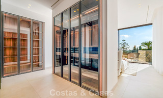 Exclusive contemporary luxury villa for sale within a secured community in La Quinta, Benahavís - Marbella 789431 