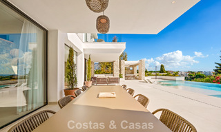 Exclusive contemporary luxury villa for sale within a secured community in La Quinta, Benahavís - Marbella 789443 