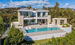 Exclusive contemporary luxury villa for sale within a secured community in La Quinta, Benahavís - Marbella 789450 