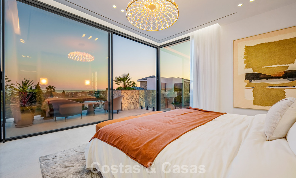 Exclusive contemporary luxury villa for sale within a secured community in La Quinta, Benahavís - Marbella 789454