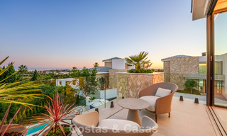 Exclusive contemporary luxury villa for sale within a secured community in La Quinta, Benahavís - Marbella 789455 