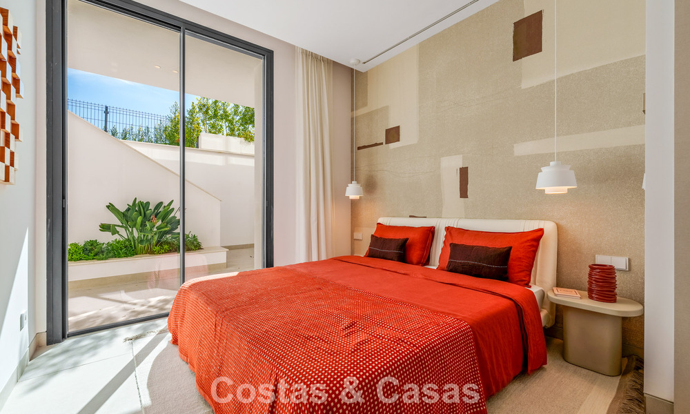 Modern-Mediterranean luxury villa for sale within a gated premier community in La Quinta, Benahavís - Marbella 789465